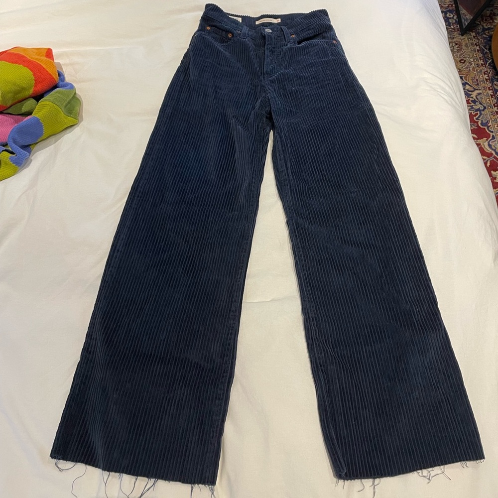 Wide Leg Levis